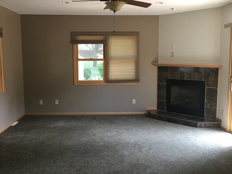 2780 Farrington St — Photo 9