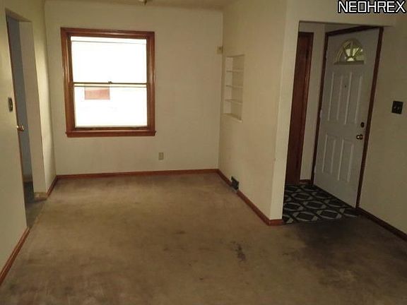 3rd image of 12717 Maple Leaf Dr