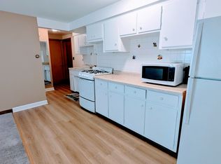 7228 38th Pl APT 1N, Lyons, IL 60534