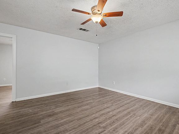 4th image of 3613 Boyd St