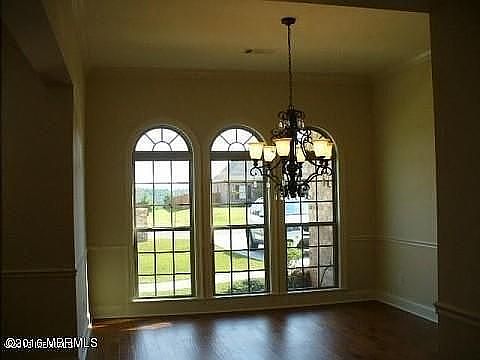 4th image of 722 Wildwood Dr