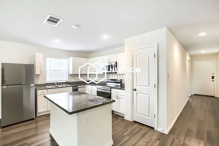 5108 Kilpatrick Ave — Photo 5