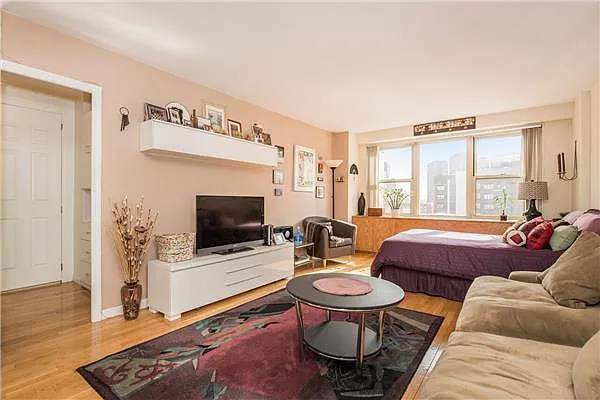 Sold by Nardoni Realty, Inc. | media 1