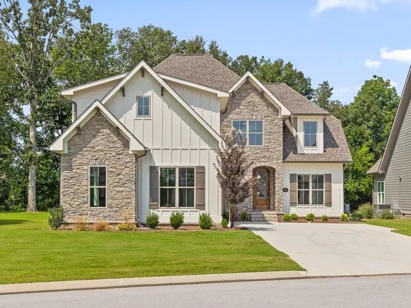 8857 Grey Reed Dr, Ooltewah, TN 37363