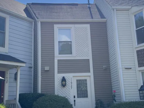 11927 Redtree Way, Reston, VA 20194