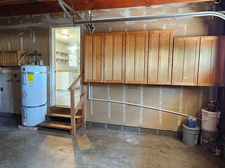 1090 NE Hefley St — Photo 16