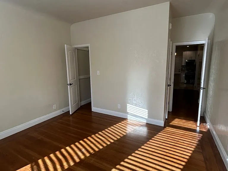 3324 Broderick St #1 — Photo 8