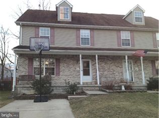 6 Lee St, Pemberton, NJ 08068