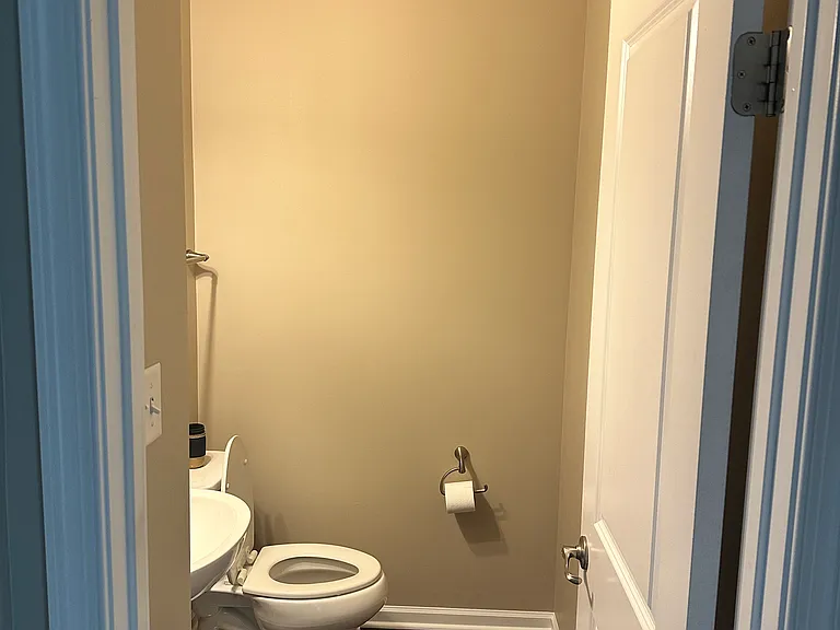 859 Beacon Ln — Photo 9