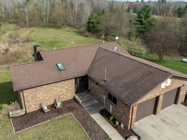 11516 175th Ave, Stanwood, MI 49346