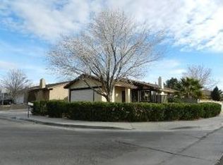 800 Langhorn St, Lancaster, CA 93535