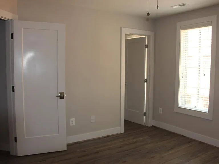 928 N Buchanan St — Photo 10