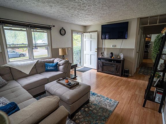 4th image of 1225 Bahama Dr