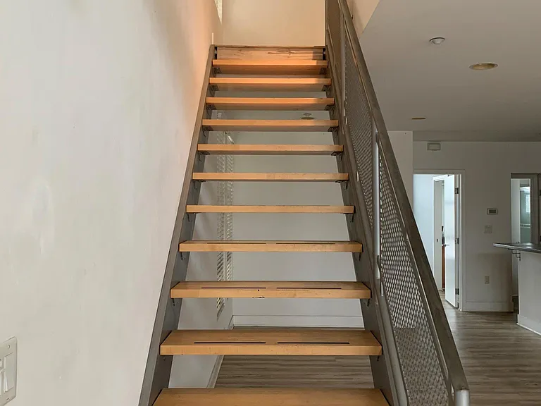 534 S Brea Blvd — Photo 12