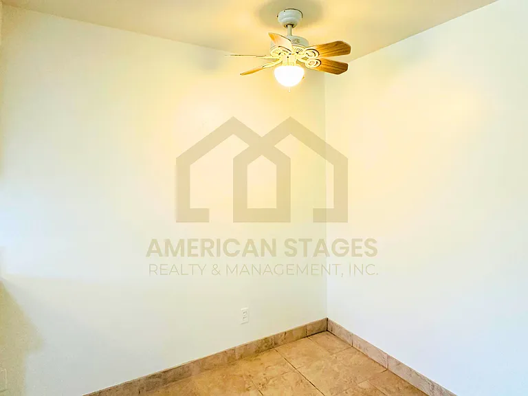 525 N South St #B — Photo 4