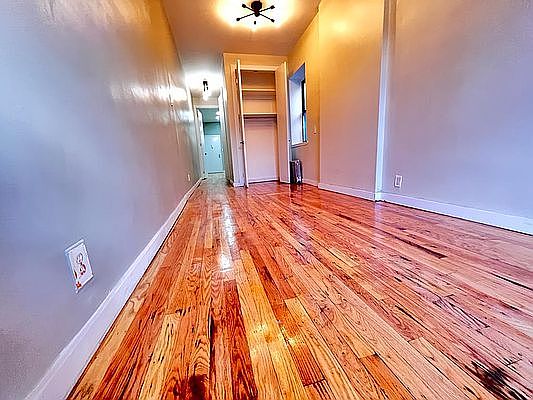 3rd image of 2318 Bedford Ave APT 1L