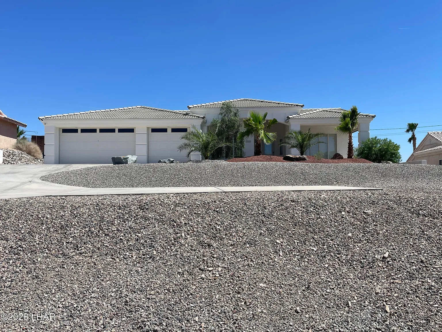 3 bed, 2.0 bath, 2094 sqft, $2,750 — Photo 1