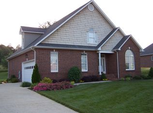 32 Par Dr, Granite Falls, NC 28630