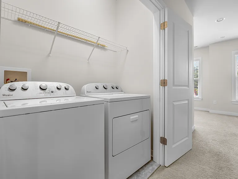 9780 Fields Rd — Photo 21