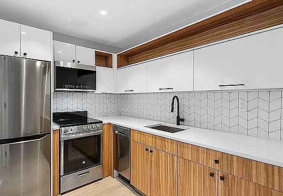 5th image of 60 W 125th St #1509
