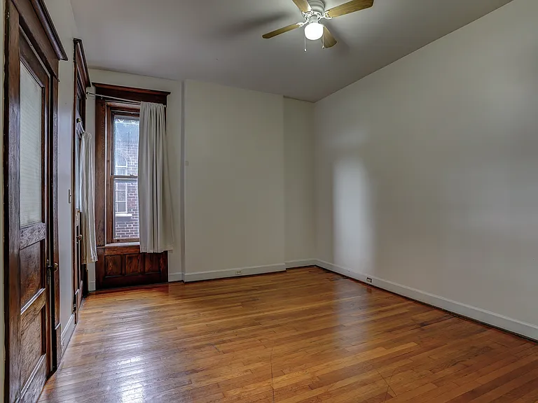 209 W 5th Ave #204 — Photo 8