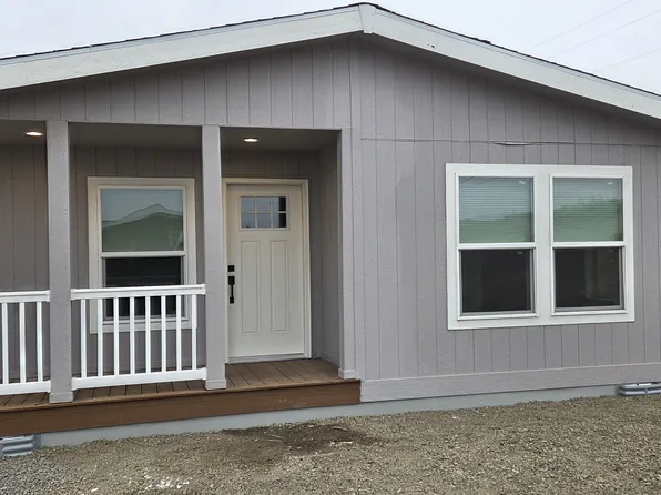 554 N Clark Heights Rd #A, Yakima, WA 98901