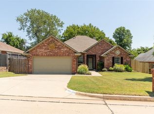 2058 Huntington Rd, Midwest City, OK 73130