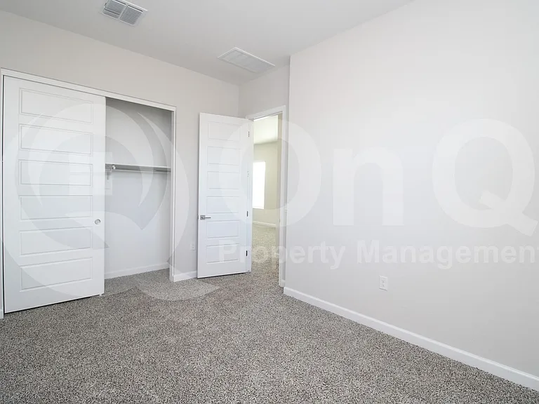 4911 E Village Dr — Photo 18