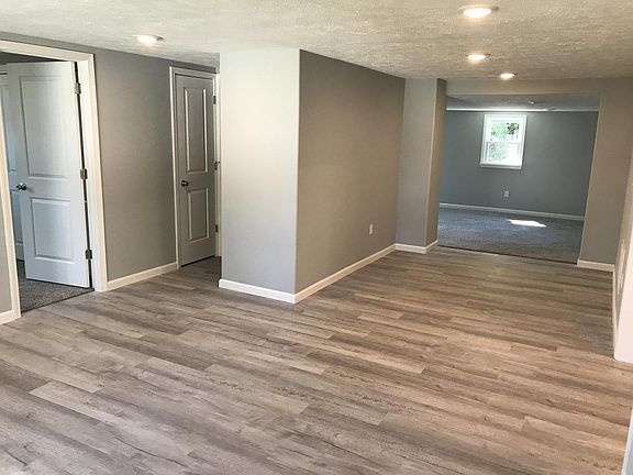 4th image of 3011 Robert St