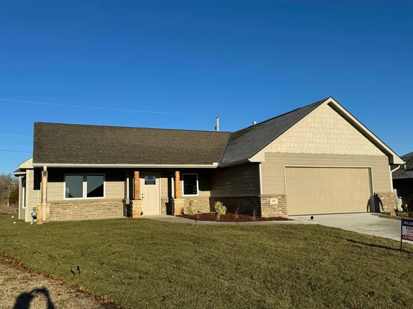 435 N Sunflower Dr, El Dorado, KS 67042