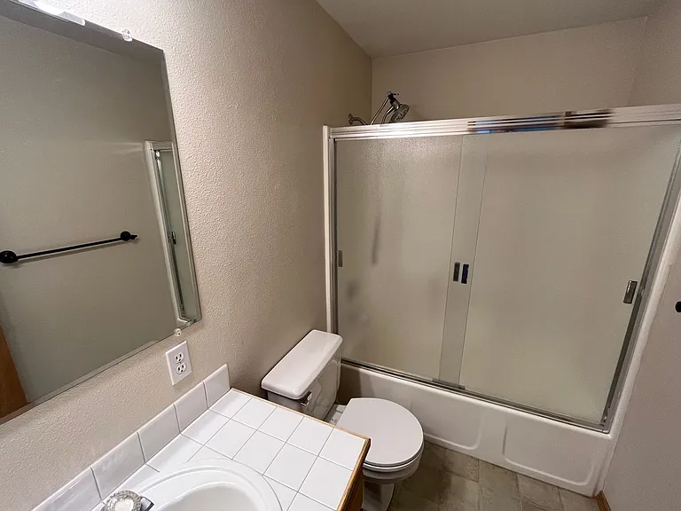 3109 NE Cromwell Ct — Photo 15