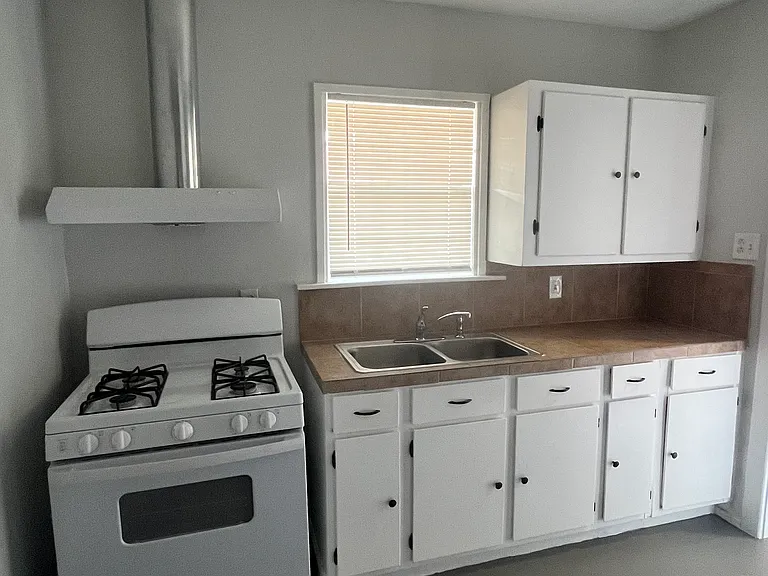 2316 Freeman St #2 — Photo 2