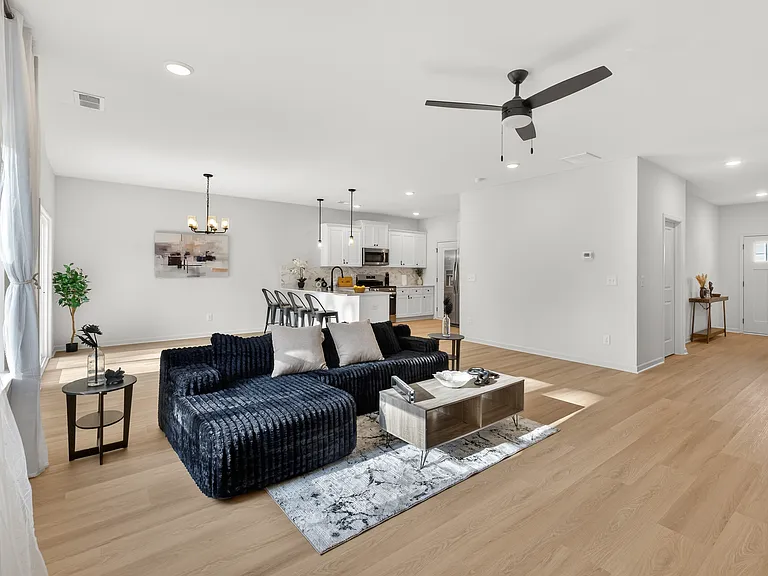 13443 Main Dr — Photo 5