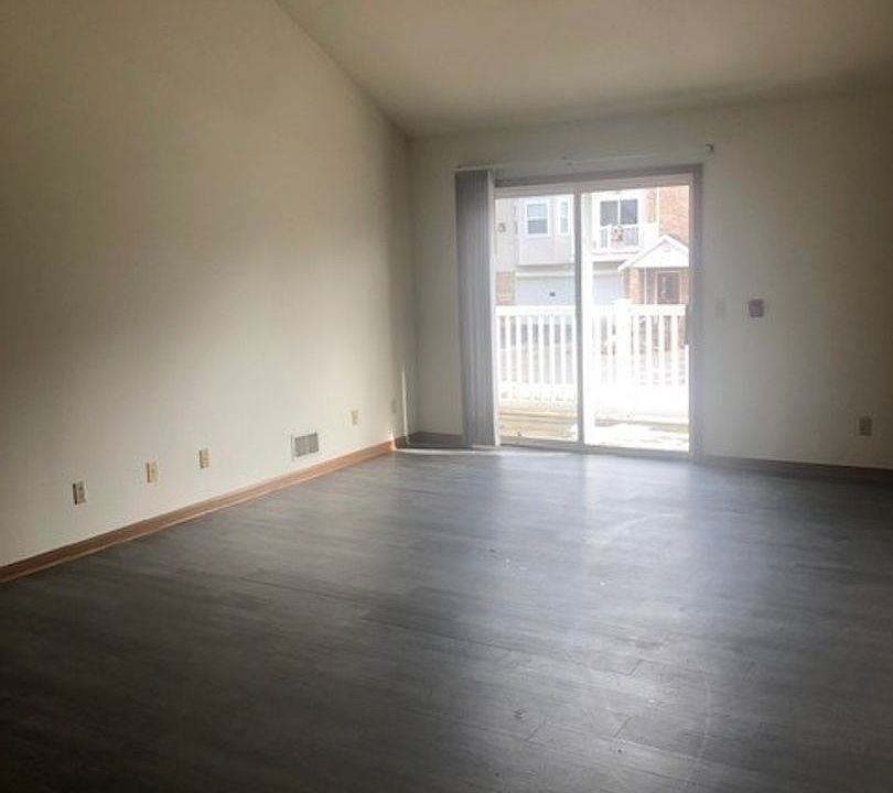 Pleasant Meadows Townhomes 701727 S Blue Mounds St Mount Horeb, WI