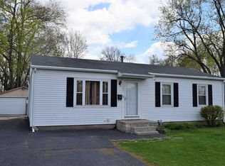 1505 Meadow Dr, Galesburg, IL 61401