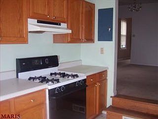 5th image of 7133 Drury Ln