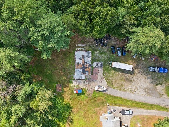 2nd image of 227 Tandberg Trail