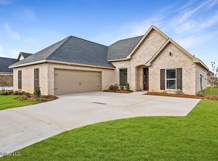 911 Brunswick Ct, Flowood, MS 39232