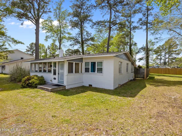 1103 Broad Street Ext, Oriental, NC 28571