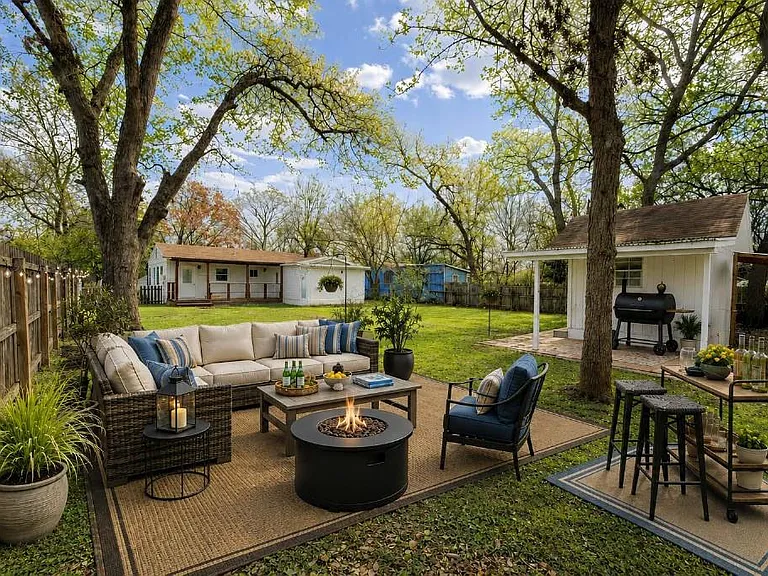4611 Milburn Ln — Photo 25