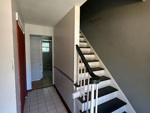 3rd image of 93 S Skyward Dr