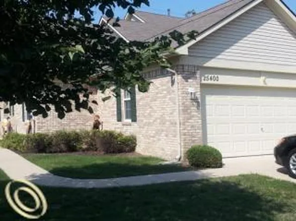 25400 Willowbrook Ct #16, Flat Rock, MI 48134