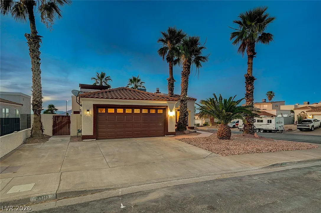 3 bed, 2.0 bath, 1608 sqft, $2,500 — Photo 2