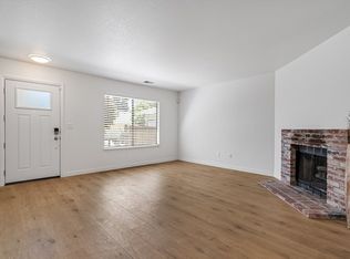 843 Falcon Way, Healdsburg, CA 95448