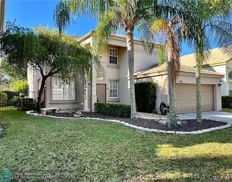 1st image of 7664 Great Oak Dr