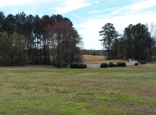 2 Silver Lake Blvd E, Glencoe, AL 35905