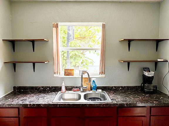 5th image of 4909 FREDERICKSBURG Avenue