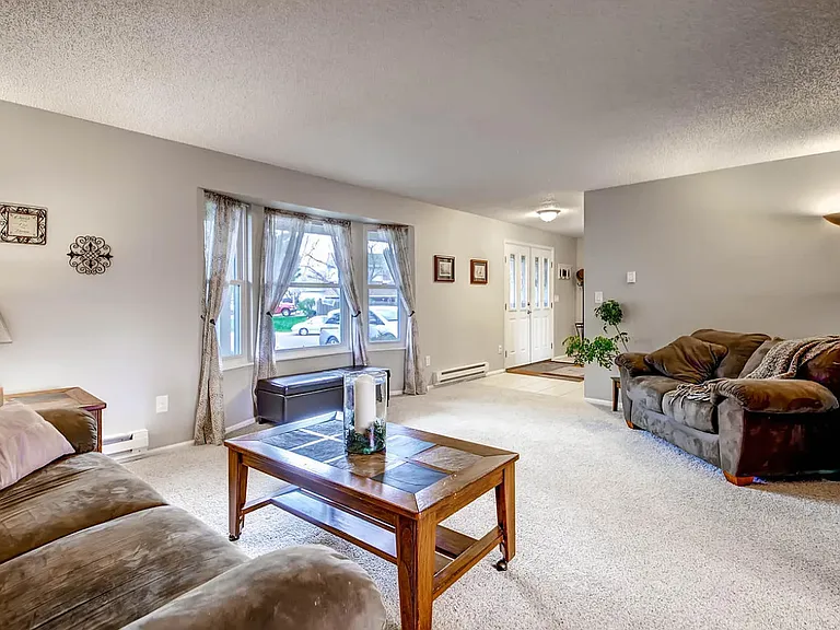 2194 S Eagle Ct — Photo 10
