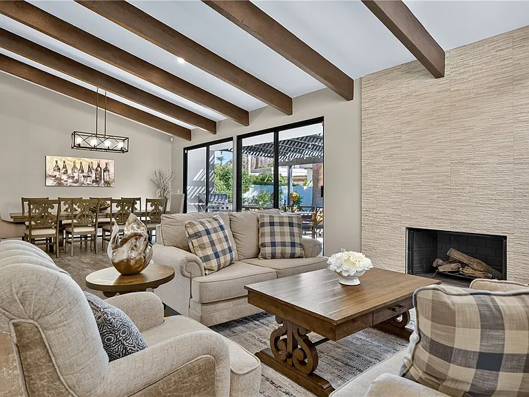 75407 Montecito Dr — Photo 6