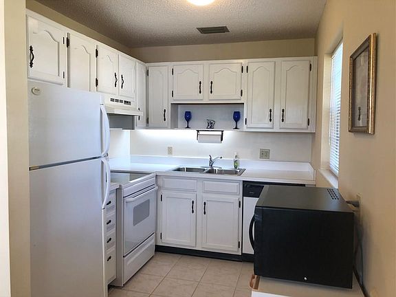 5th image of 31 Vista Gardens Trl